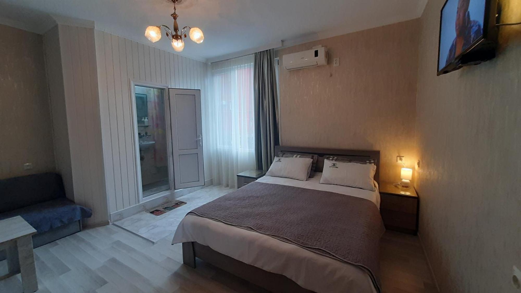 Guesthouse Next To Beach Batumi Exterior photo